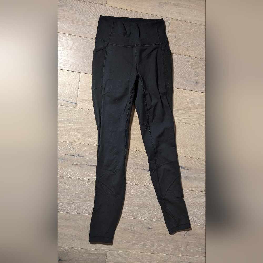 Lululemon leggings with side pockets